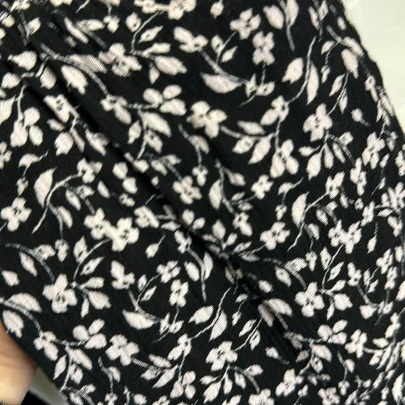 Knox Rose Black and Muted Lavender Floral Long Sleeve Sundress - Picture 4 of 9